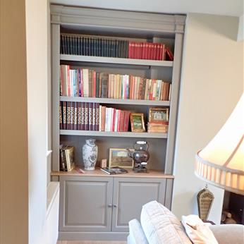 Fitted Snug Bookcase Alcove