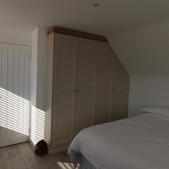 Bespoke fitted bedroom installed by Fine Finish Furniture - Nottingham, Derbyshire and Leicestershire. Interest Free Credit