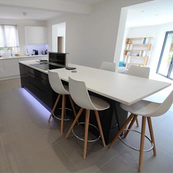 Bespoke kitchen installed by Fine Finish Furniture - Nottingham, Derbyshire and Leicestershire