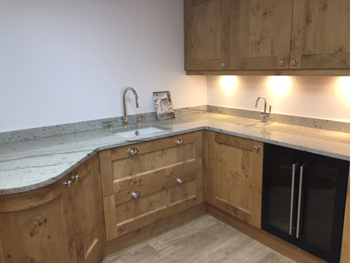 Pippy Oak Kitchen