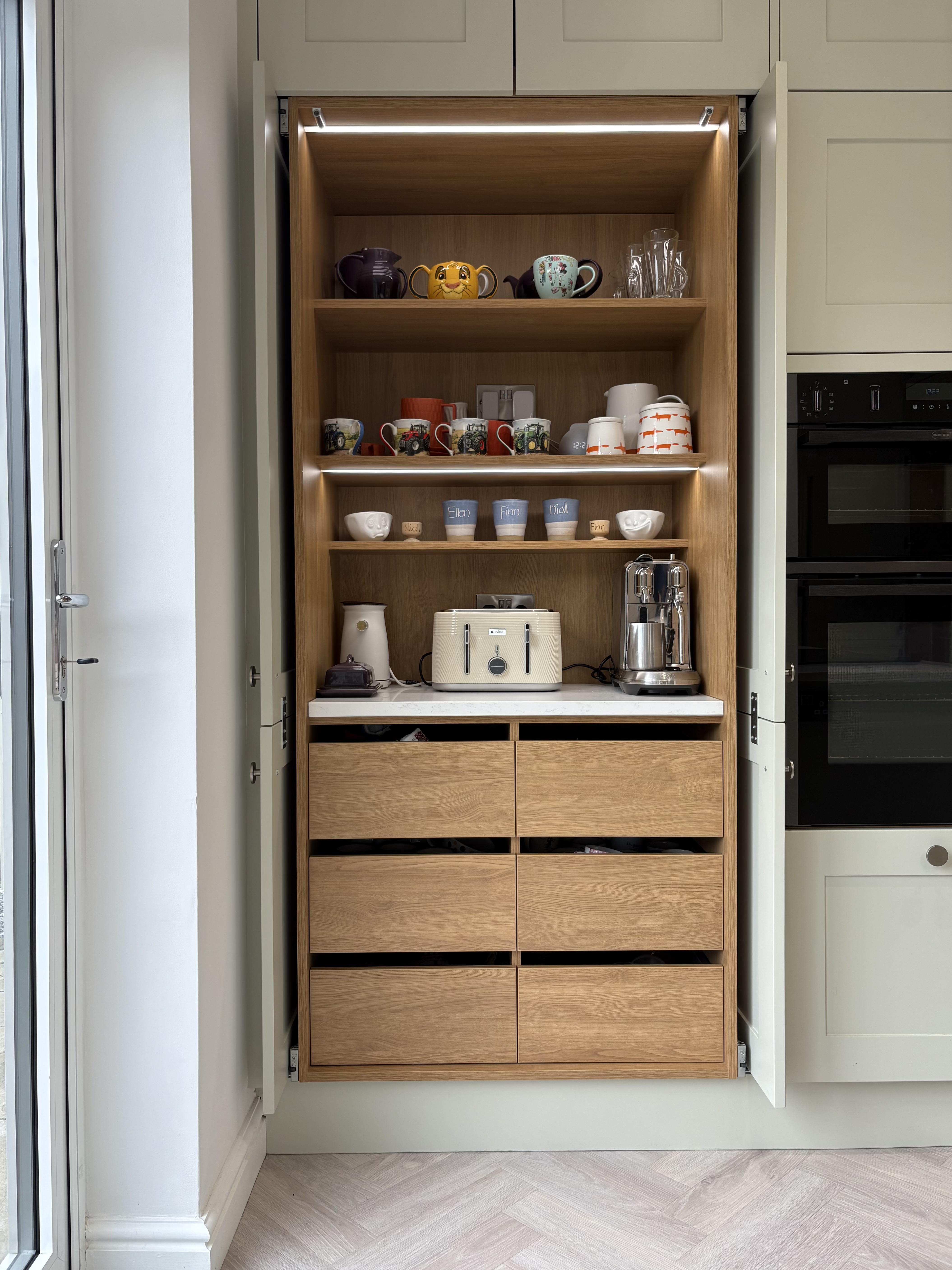 Contemporary Shaker Style Kitchen