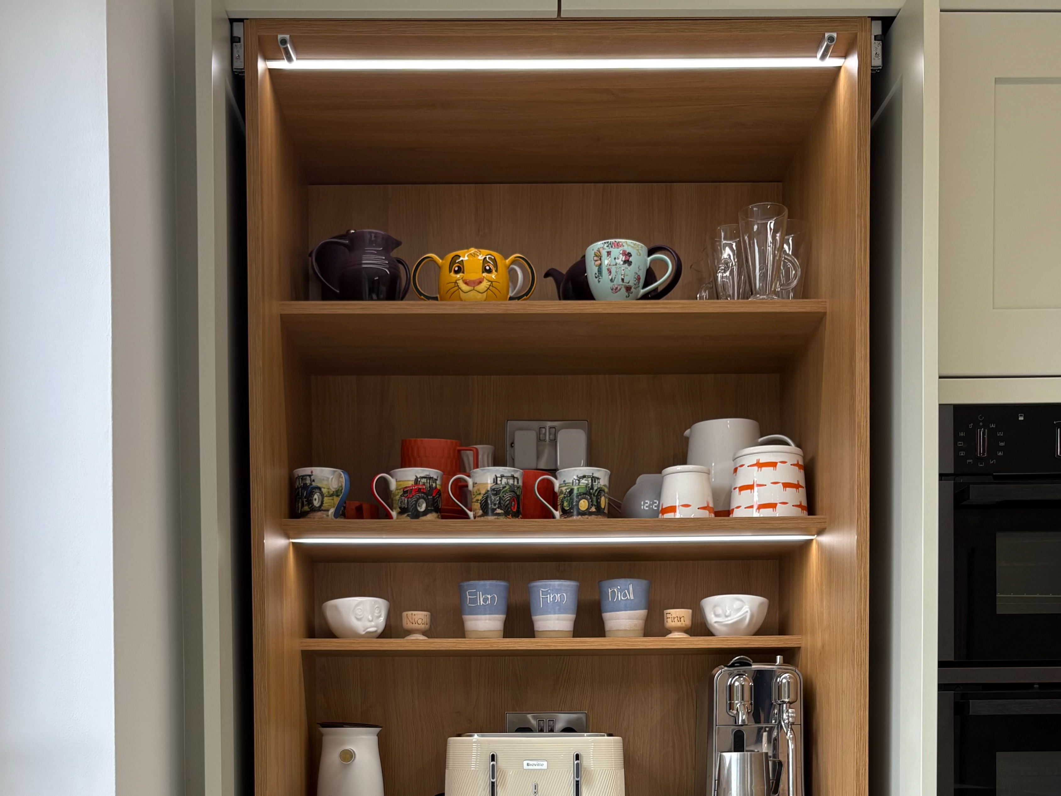 Contemporary Shaker Style Kitchen