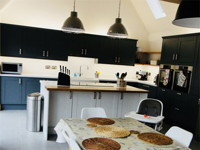 Bradmore Door Slate Grey & Porcelain Kitchen