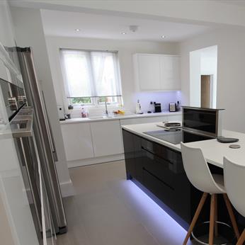Second Nature Remo Bespoke kitchen installed by Fine Finish Furniture - Nottingham, Derbyshire and Leicestershire